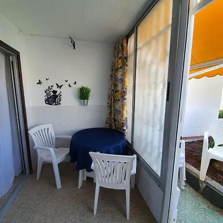 105 First Line Appartement *